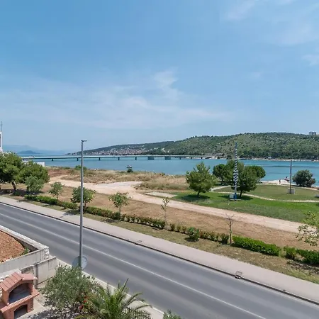 A2 - Seafront With Balcony 1 Min To Daire *