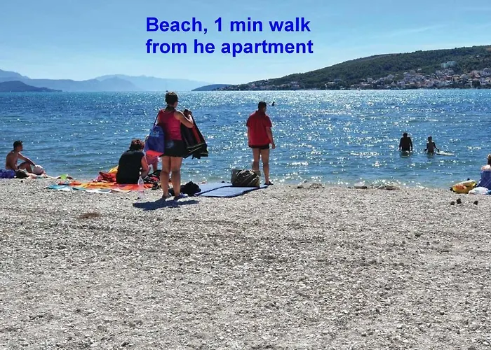 Apartman A2 - Seafront With Balcony 1 Min To Trogir