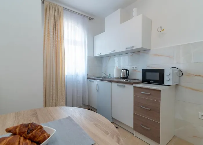 Apartman A2 - Seafront With Balcony 1 Min To *