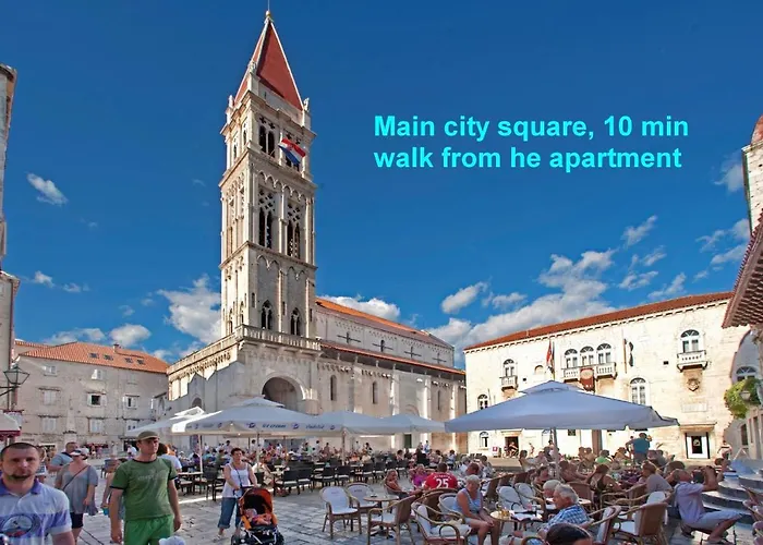 Apartman A2 - Seafront With Balcony 1 Min To *