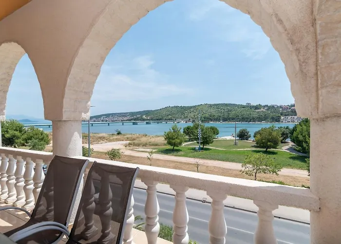 A2 - Seafront With Balcony 1 Min To Apartman