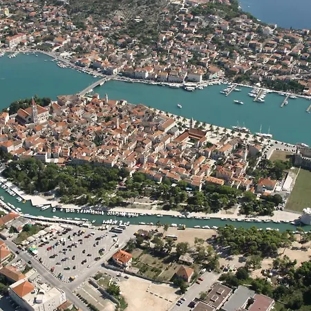 Διαμέρισμα A2 - Seafront With Balcony 1 Min To *