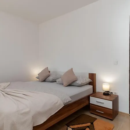 A2 - Seafront With Balcony 1 Min To Τρογκίρ