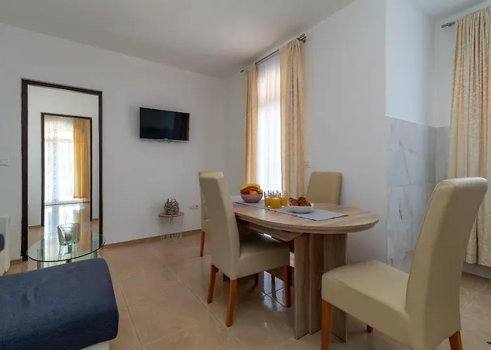 A2 - Seafront With Balcony 1 Min To Daire