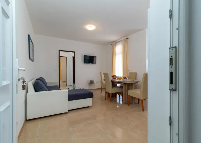 A2 - Seafront With Balcony 1 Min To Daire *