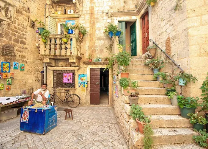 Daire A2 - Seafront With Balcony 1 Min To